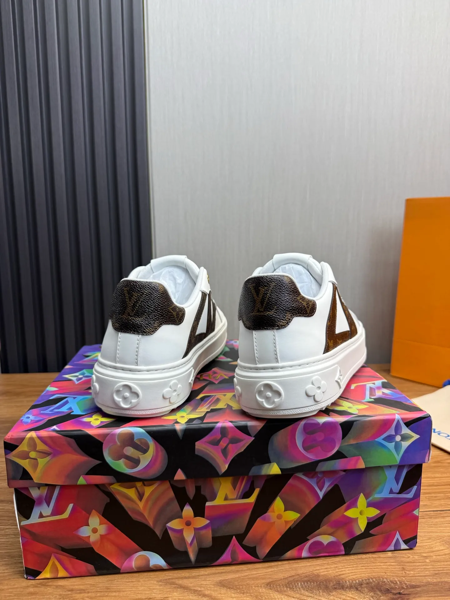 Men's shoes 💰520💰 LOUIS VUITTON [Luden Yiwei] The new trendy Lv is on the market 🎁, casual and fashionable men's shoes 👟 The upper is made of imported silk cowhide + cowhide mesh lining, the original wear-resistant rubber outsole, the version is simple and elegant, exclusive for trendy men. 38-44
